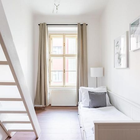 Budget Reznicka Apartment プラハ エクステリア 写真
