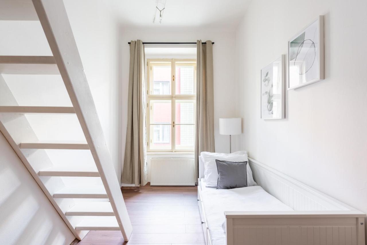 Budget Reznicka Apartment プラハ エクステリア 写真