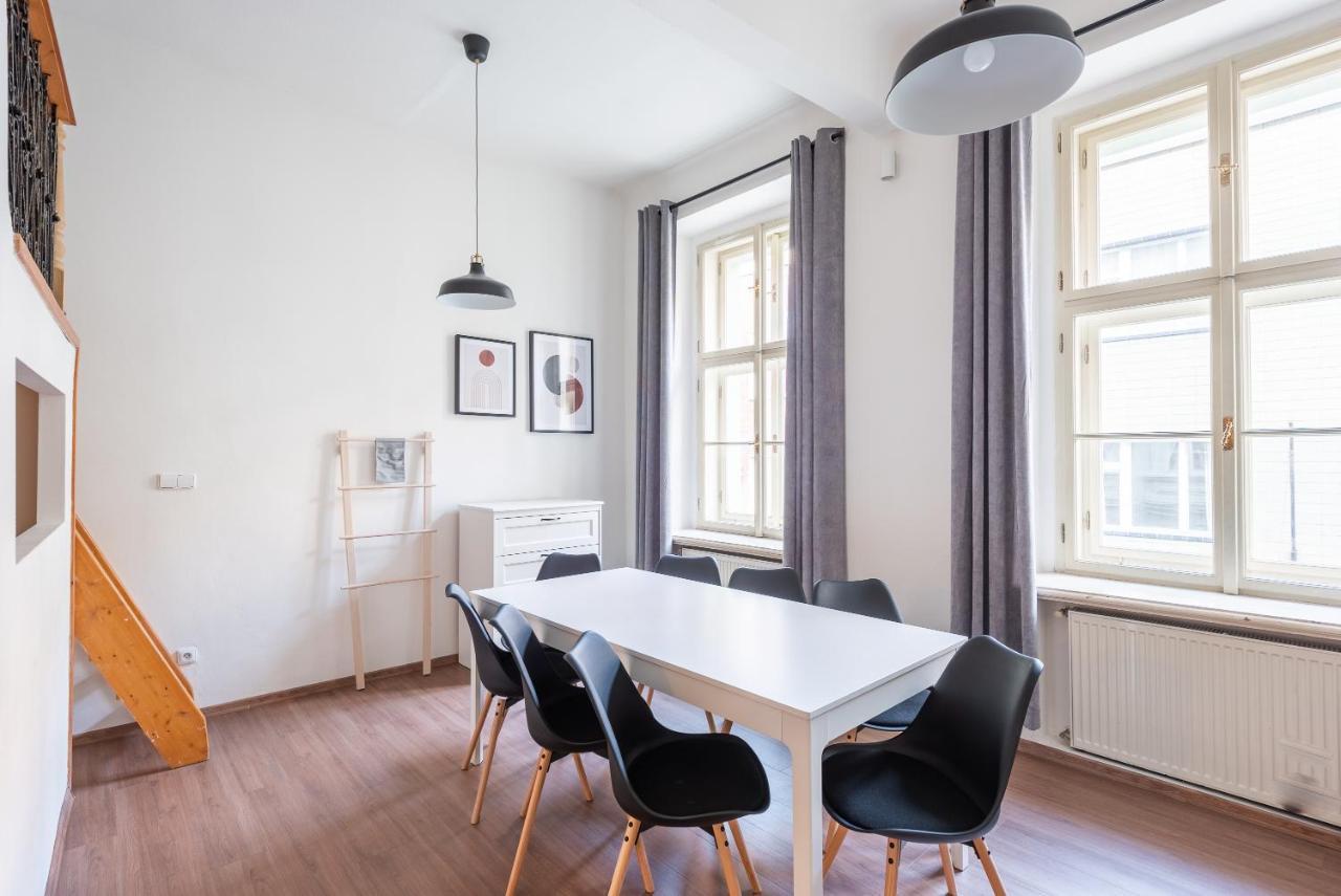 Budget Reznicka Apartment プラハ エクステリア 写真