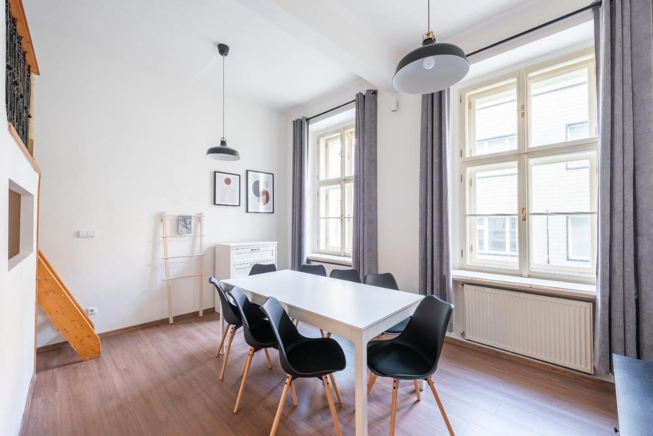 Budget Reznicka Apartment プラハ エクステリア 写真