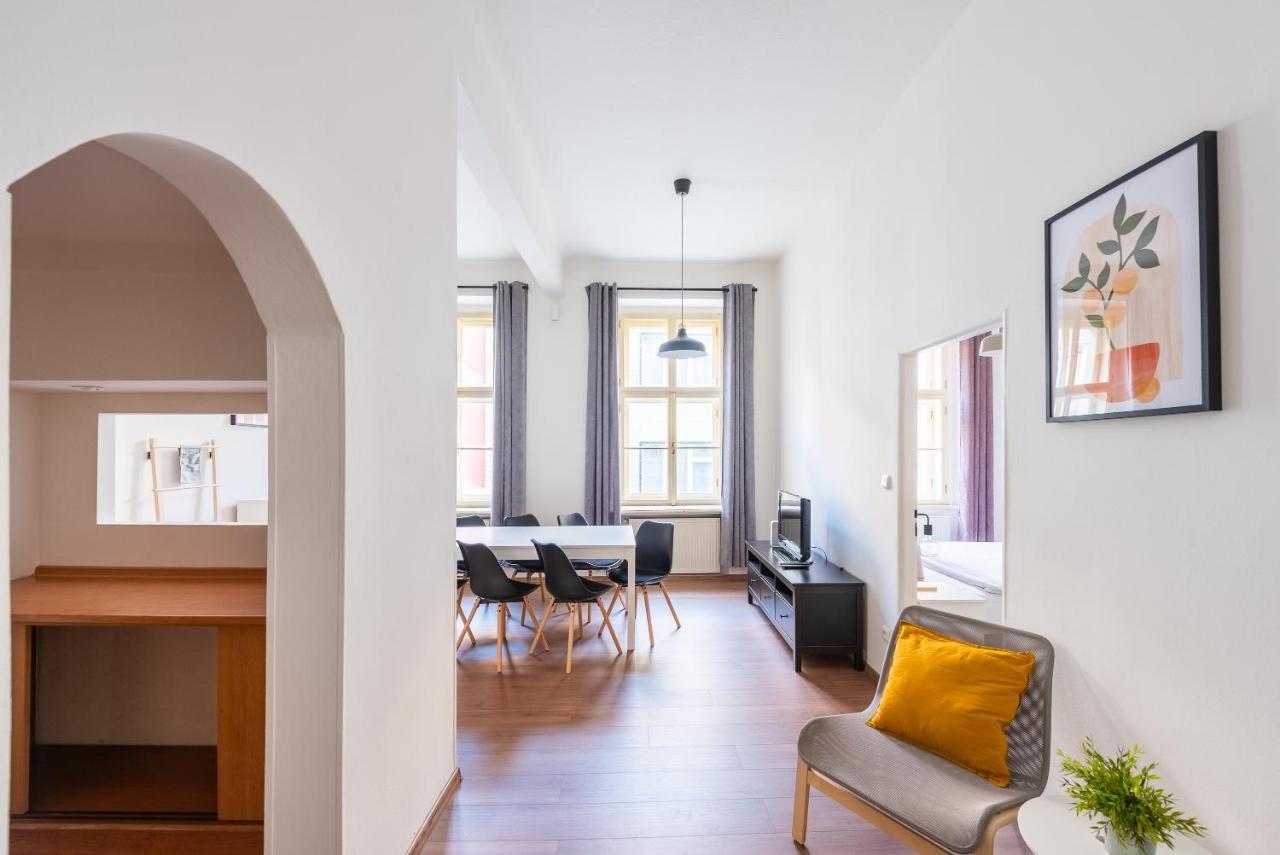 Budget Reznicka Apartment プラハ エクステリア 写真