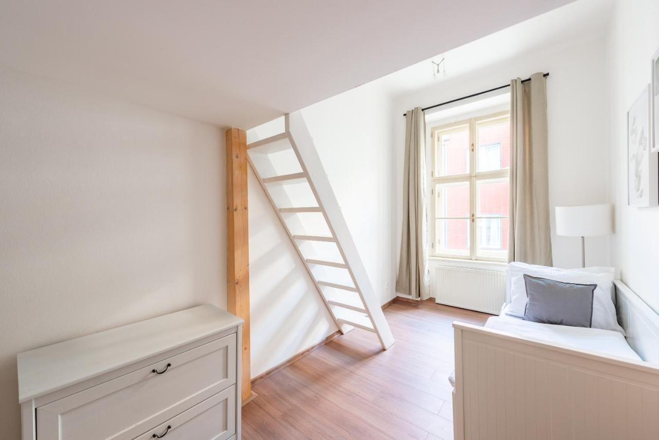 Budget Reznicka Apartment プラハ エクステリア 写真