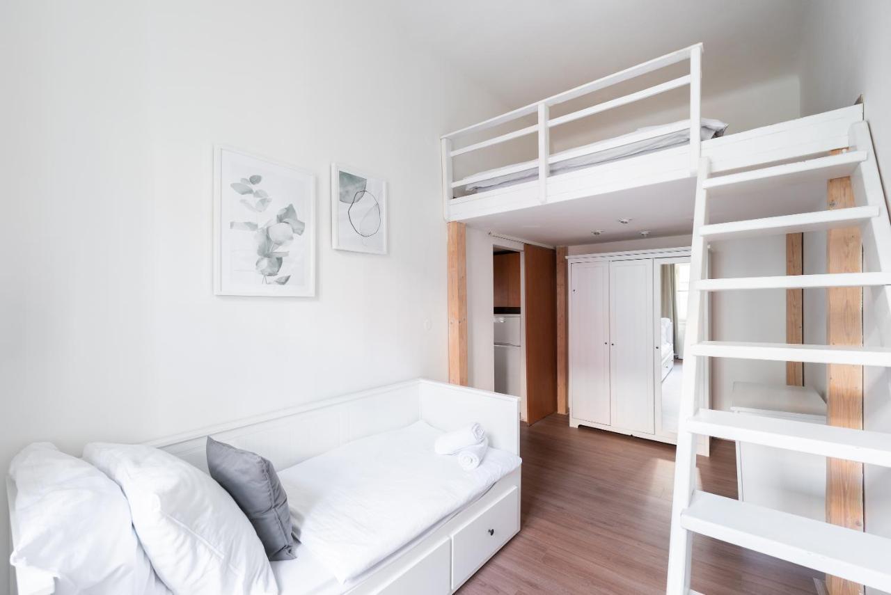 Budget Reznicka Apartment プラハ エクステリア 写真