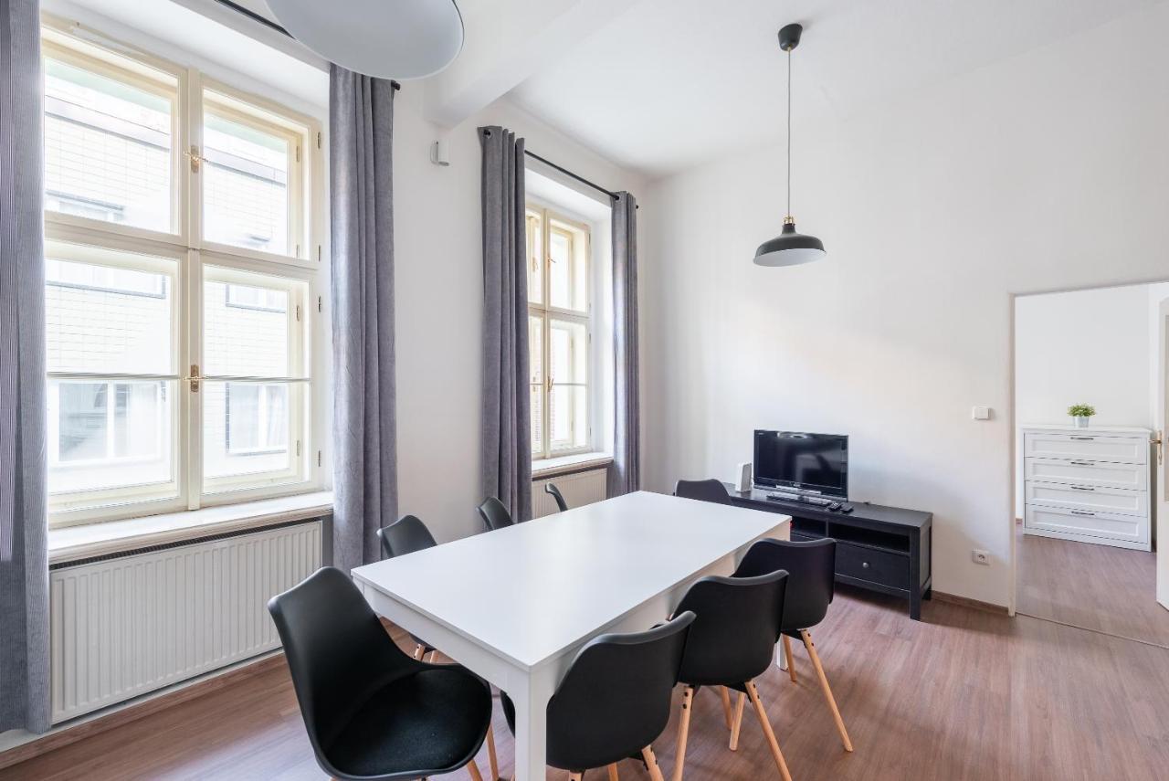 Budget Reznicka Apartment プラハ エクステリア 写真