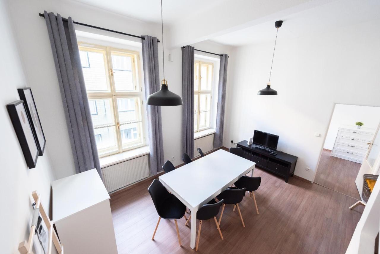 Budget Reznicka Apartment プラハ エクステリア 写真
